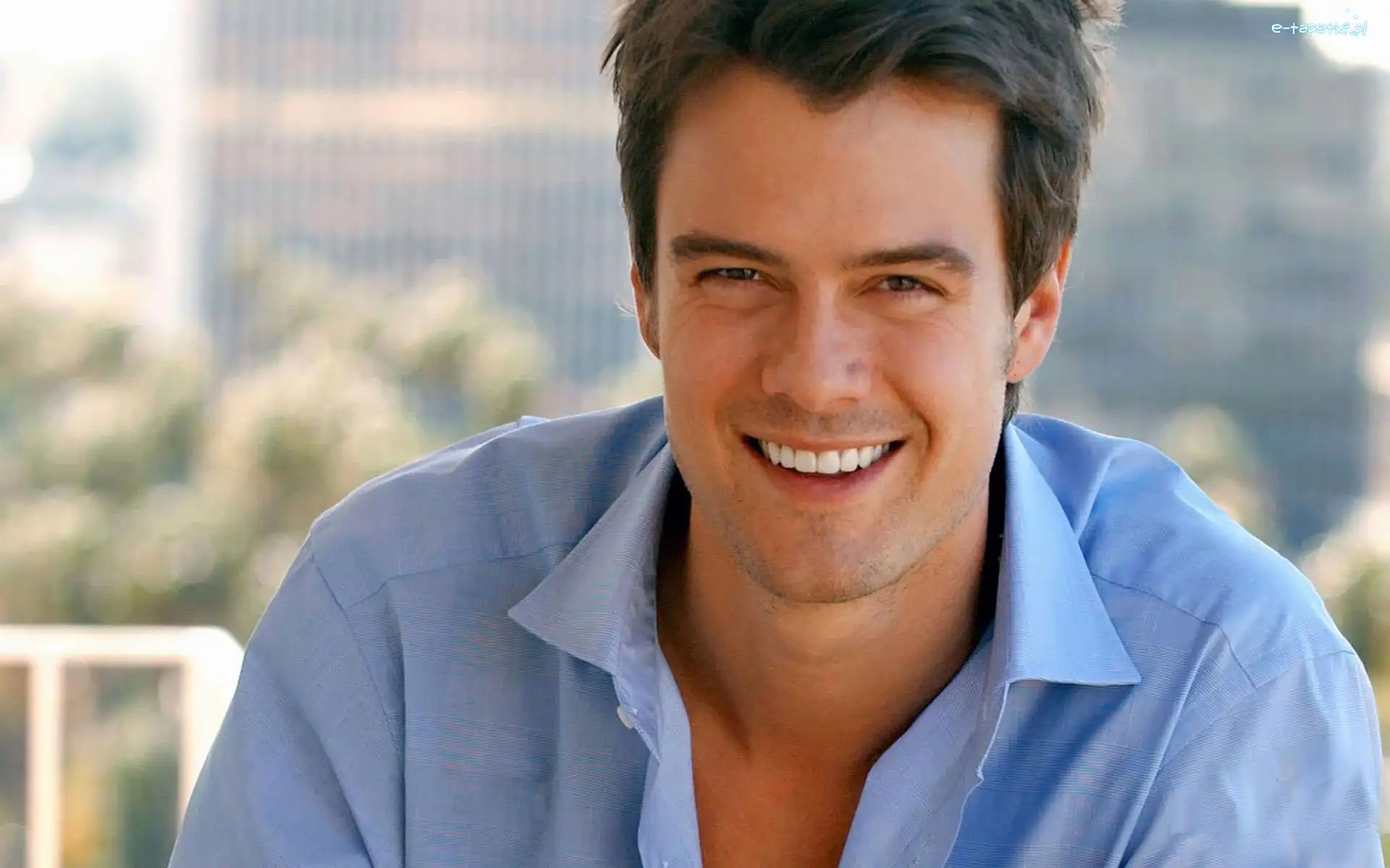 Niebieska, Uśmiech, Koszula, Josh Duhamel