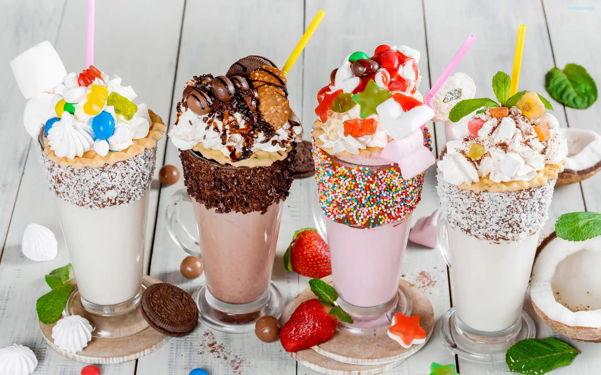 Milkshake, Bita śmietana, Owoce, Napoje