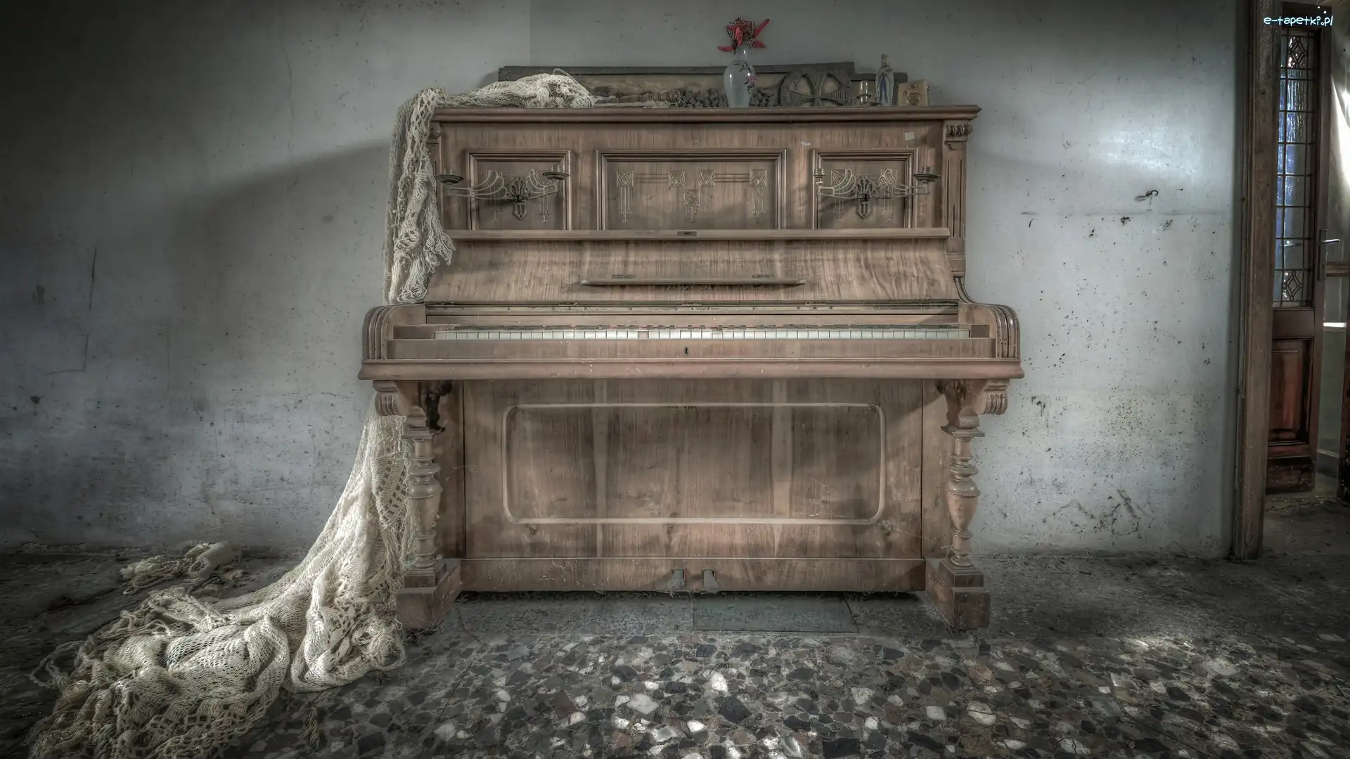 Wazon, Chusta, Pianino
