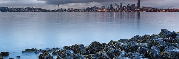 Kamienie, Morze, Seatle