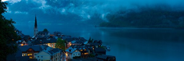 Hallstatt, Zabudowania, Noc, Austria, Chmury, Jezioro