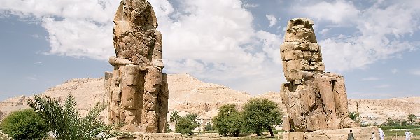 Egipt, Kolosy Memnona