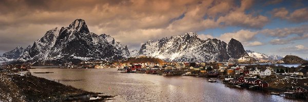 Góry, Norwegia, Miasteczko, Jezioro