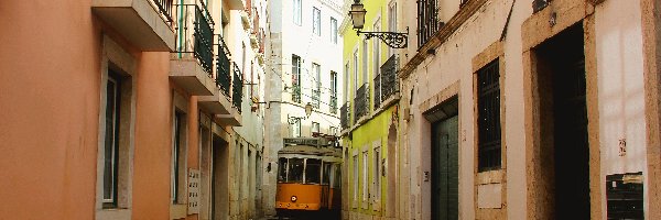 Lizbona, Tramwaj, Uliczka, Portugalia