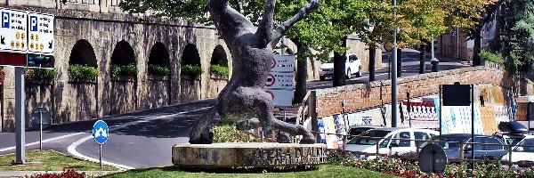 Posąg Konia, Rondo, Ulica, San Marino
