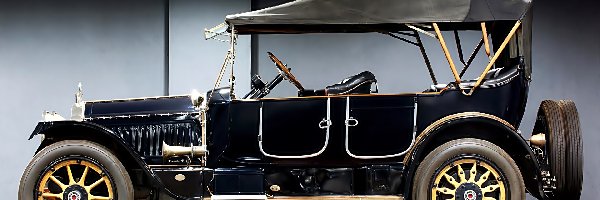 1916, Packard