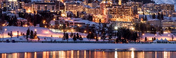 Miejscowość, Oświetlona, Jezioro St. Moritz, Domy, Zima, Szwajcaria, Kanton Gryzonia, Wieczór, Sankt Moritz
