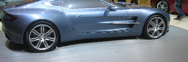 Prezentacja, Aston Martin One-77