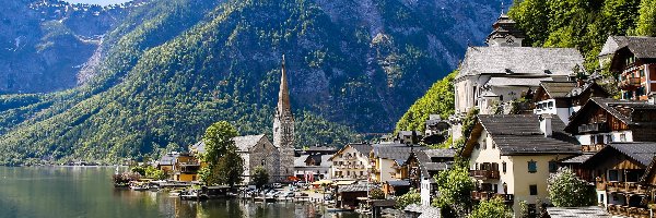 Austria, Góry Alpy Salzburskie, Hallstatt, Domy, Jezioro Hallstattersee