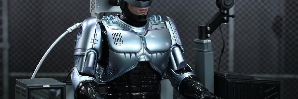 Bohater, Film, RoboCop