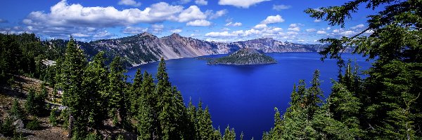 Drzewa, Park Narodowy Jeziora Kraterowego, Jezioro Kraterowe, Oregon, Stany Zjednoczone, Góry, Wyspa Czarodzieja