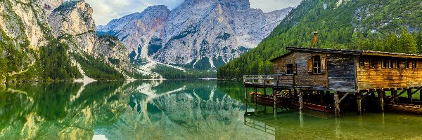 Chata, Jezioro Pragser Wildsee, Drewniana, Góry, Dolomity, Włochy