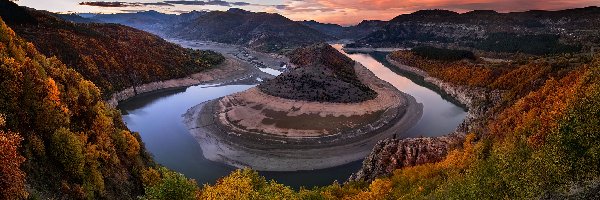 Góry Rodopy, Zakole, Meander, Jesień, Bułgaria, Rzeka Arda