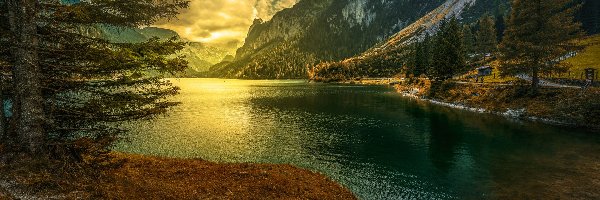 Jezioro Gosauseen, Góry Dachstein, Powiat Gmunden, Gosau, Austria, Drzewa, Lasy, Obszar Salzkammergut, Zachód słońca
