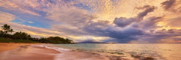 Plaża Makena, Morze, Chmury, Wschód słońca, Wyspa Maui, Hawaje