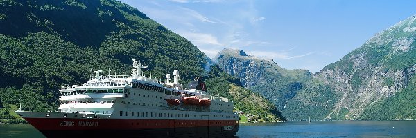 Statek Kong Harald, Norwegia, Fiord Geiranger, Góry
