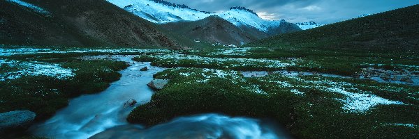 Rzeka, Śnieg, Góry Tienszan, Kirgistan, Obwód naryński