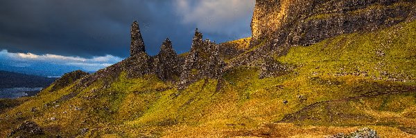 Szkocja, Skały, Ciemne, Wzgórze The Storr, Półwysep Trotternish, Wyspa Skye, Chmury