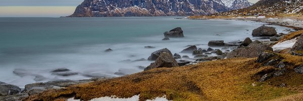 Góry, Morze, Haukland Beach, Leknes, Norwegia, Wybrzeże, Skały