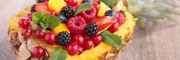 Ananas, Owoce