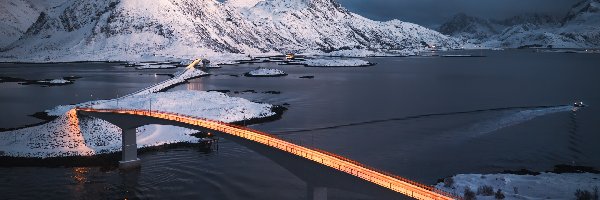 Gmina Flakstad, Góry, Lofoty, Morze, Norwegia, Chmury, Fredvang Bridges, Zima, Mosty