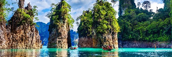 Tajlandia, Drzewa, Jezioro, Skały, Park Narodowy Khao Sok, Ratchaprapha Prowincja Surat Thani, Łódki