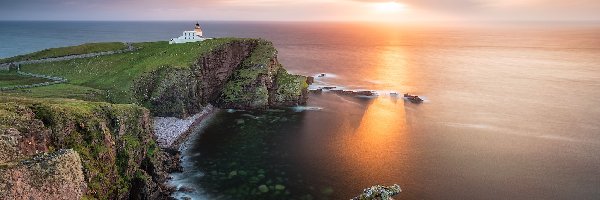 Szkocja, Latarnia morska, Stoer Lighthouse, Wybrzeże, Morze, Wschód słońca, Skały