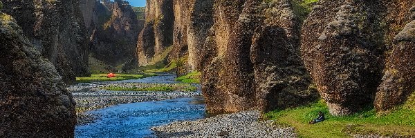 Kanion Fjadrargljufur, Islandia, Rzeka Fjadra, Skały