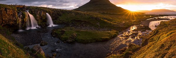 Półwysep Snaefellsnes, Wodospad Kirkjufellsfoss, Wschód słońca, Islandia, Rzeka, Góra Kirkjufell
