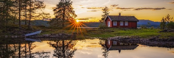Promienie słońca, Jezioro Vaeleren, Drzewa, Ringerike, Norwegia, Dom, Łódka