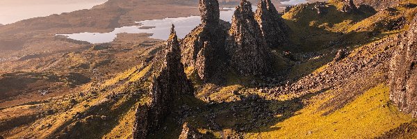Jeziora, Półwysep Trotternish, Wzgórze, Wyspa Skye, Szkocja, Skały, The Storr