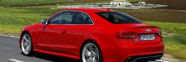 Audi RS5, Czerwone