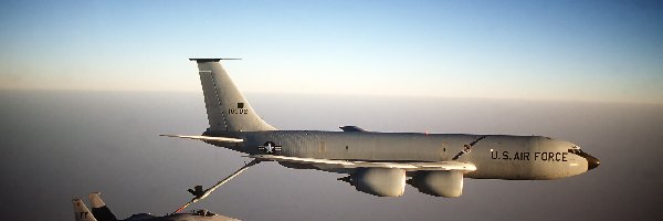 KC-135 Stratotanker, F-18