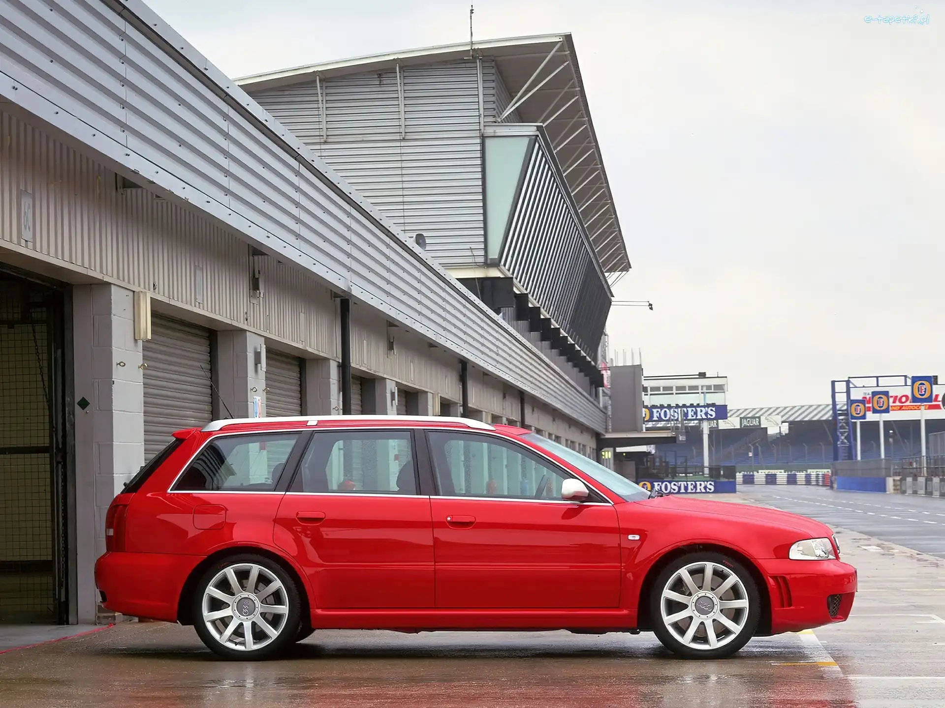 Czerwone, Avant, Audi RS4