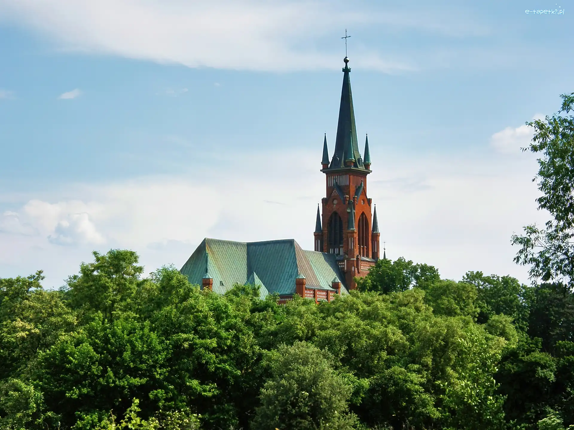 Drzewa, Kościół, Wieża