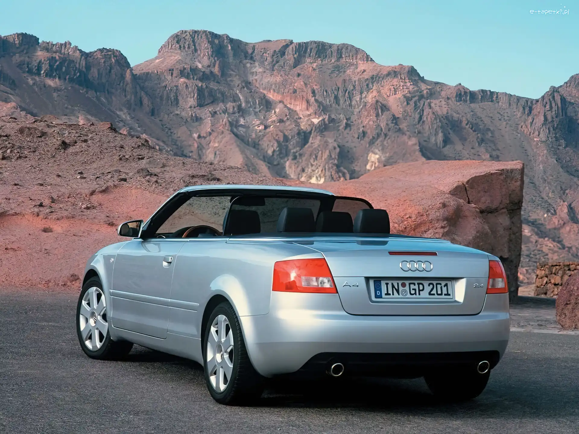 Srebrne, Cabrio, Audi A4