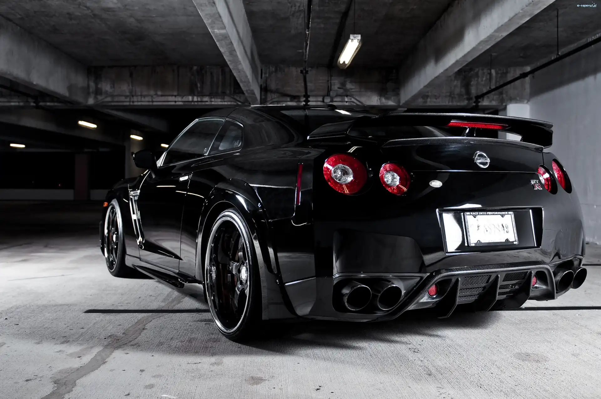Dyfuzor, Nissan GTR