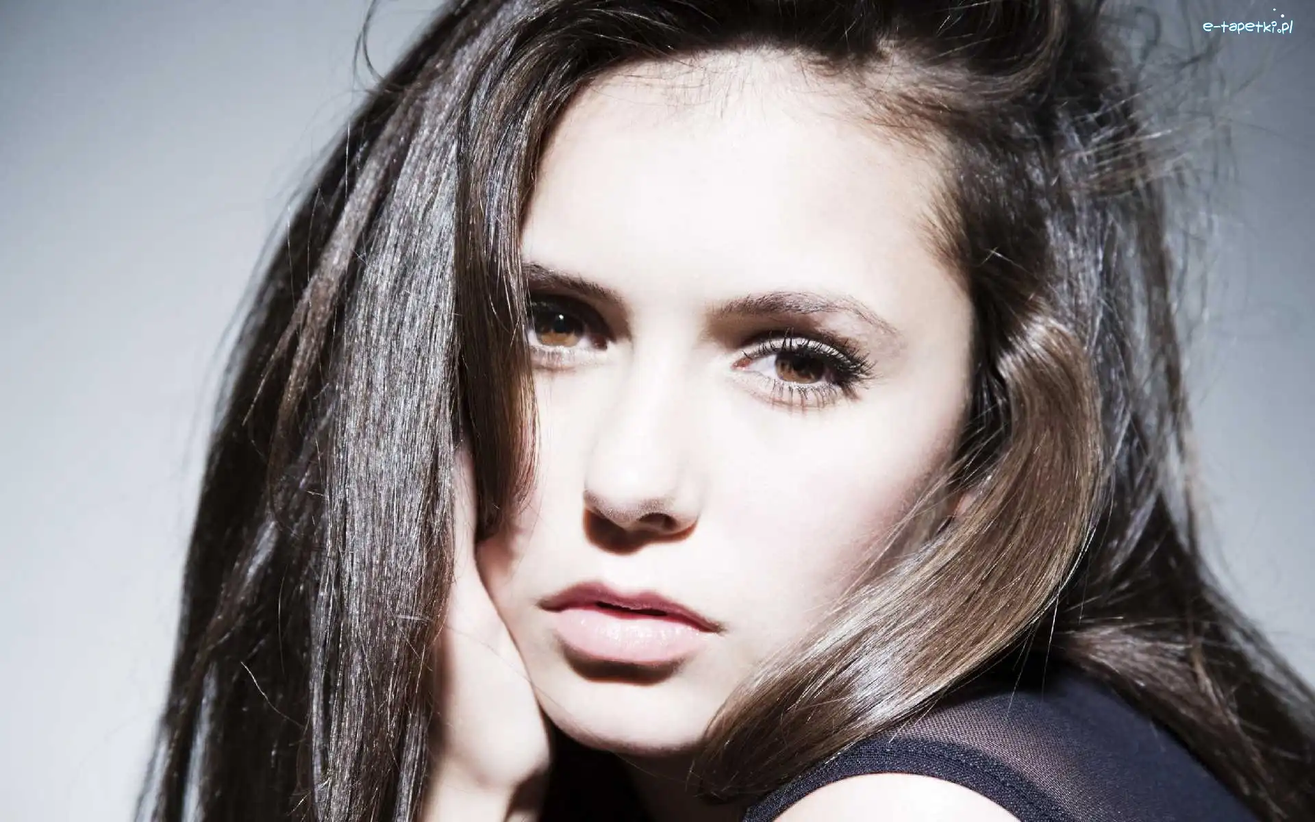 Spojrzenie, Twarz, Nina Dobrev