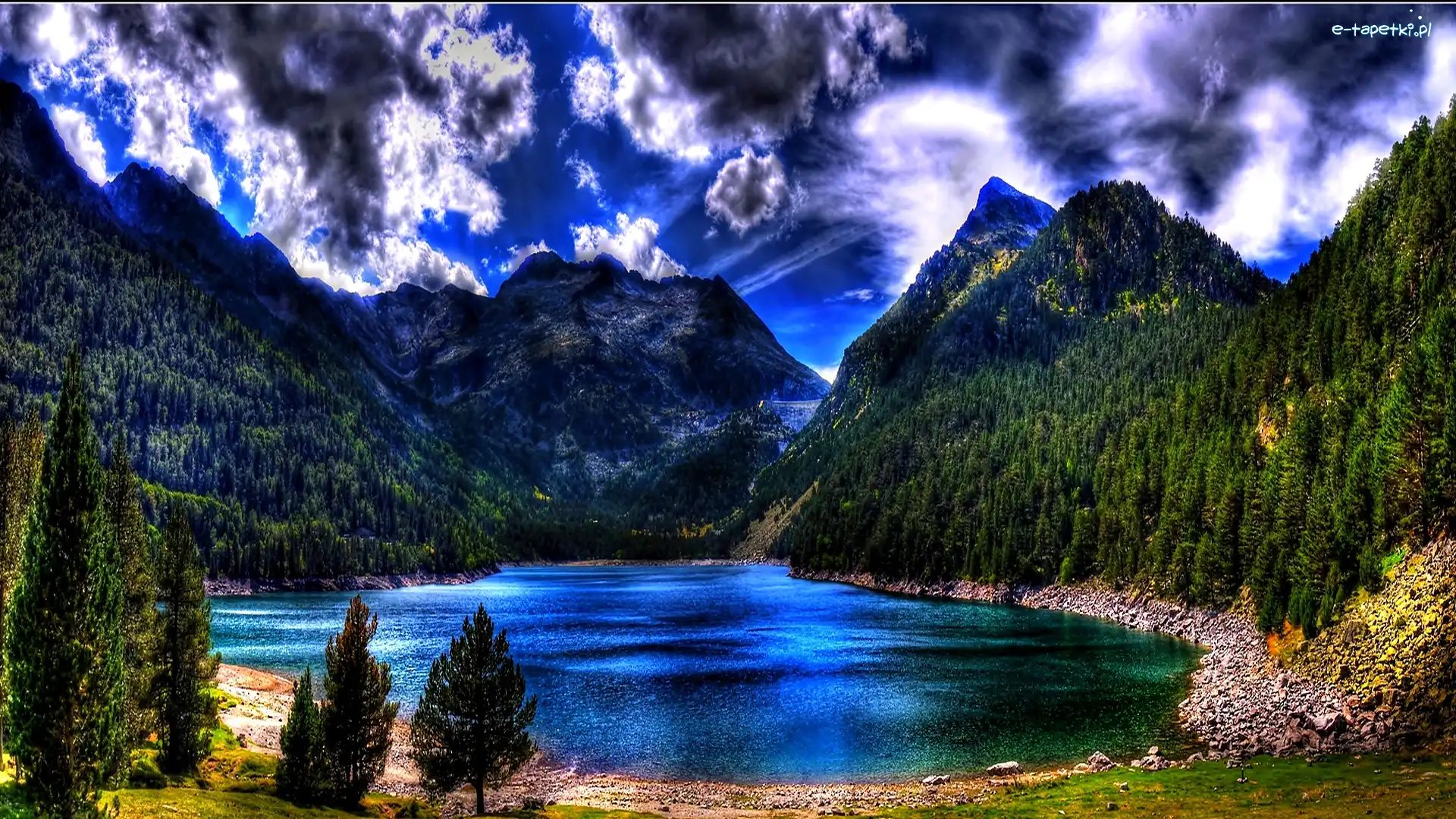 Choinki, Jezioro, Góry