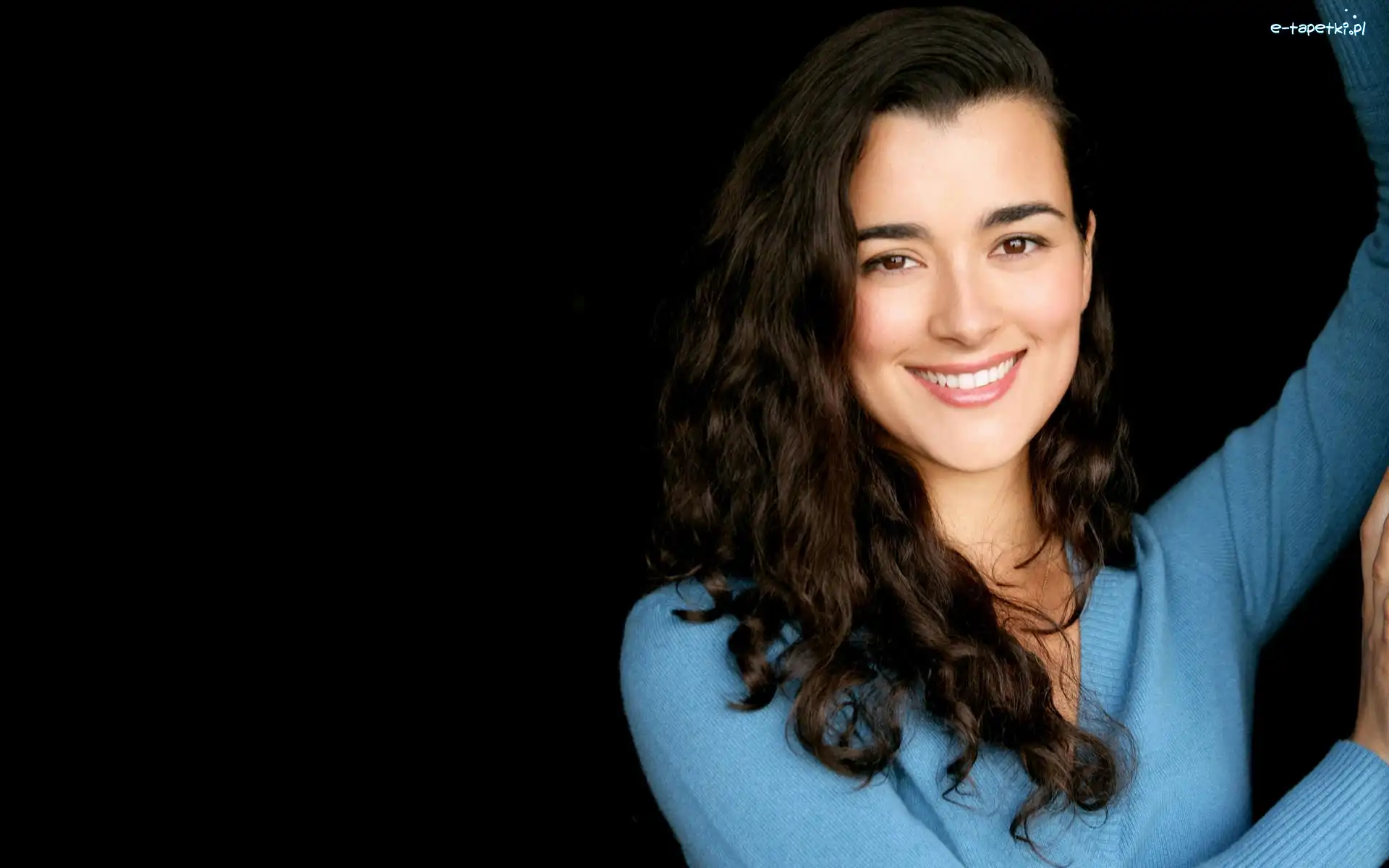 Sweterek, Niebieski, Cote De Pablo