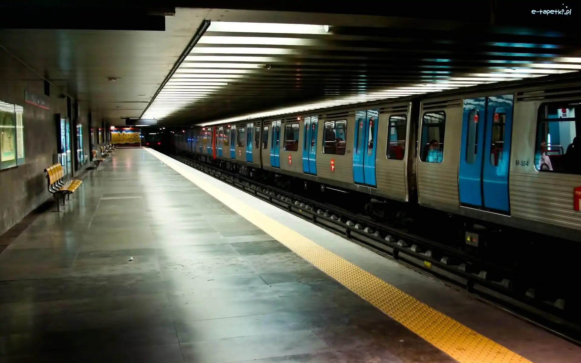 Peron, Stacja, Metro