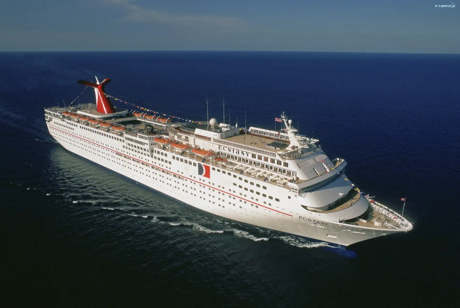 Carnival Ecstasy, Pasażerski