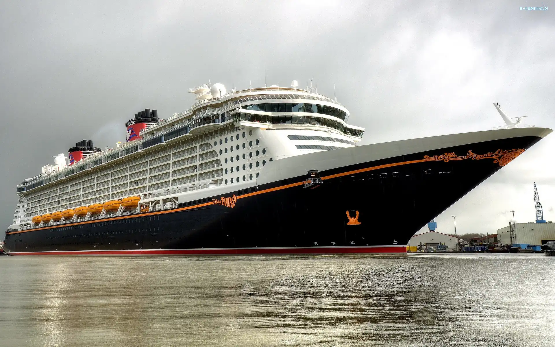 Disney Fantasy, Statek