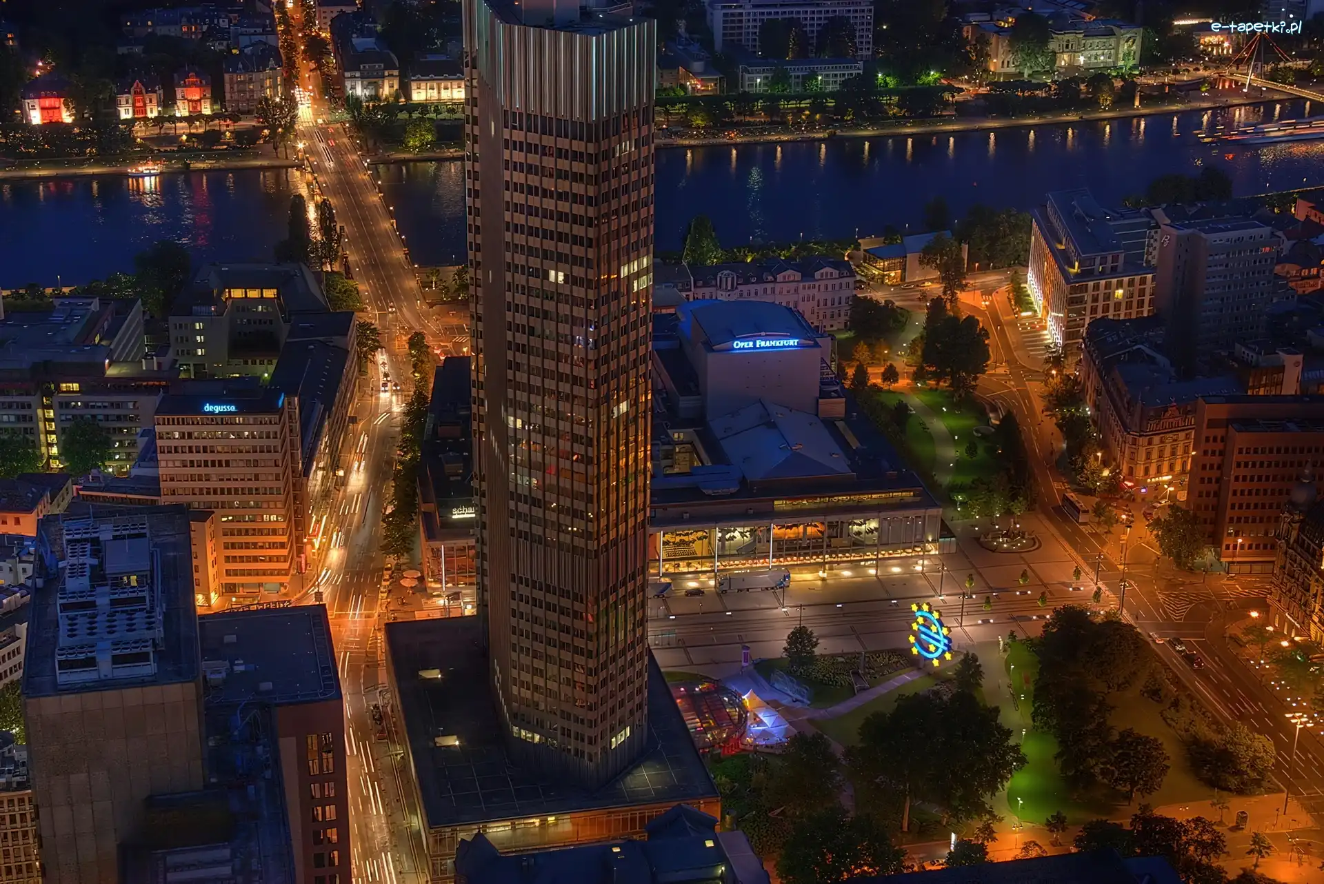 Nad Menem, Noc, Wieżowiec, Frankfurt