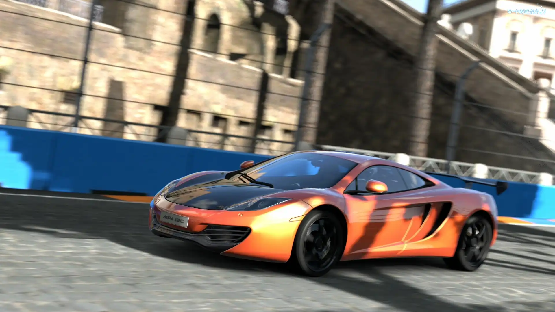 Ulice Rzymu, McLaren MP4-12C