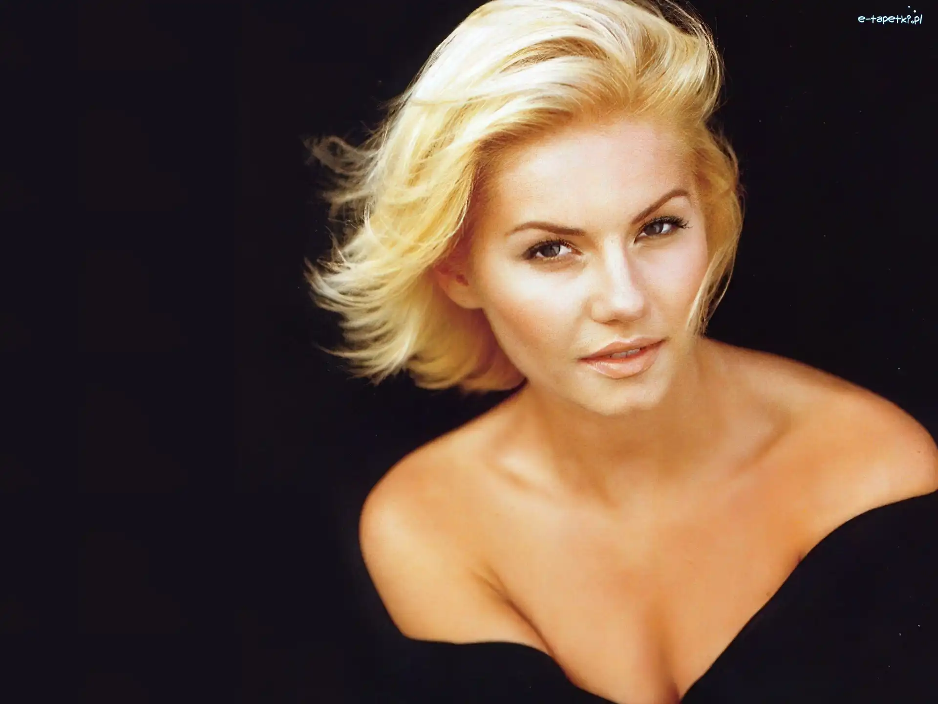 Elisha Cuthbert
