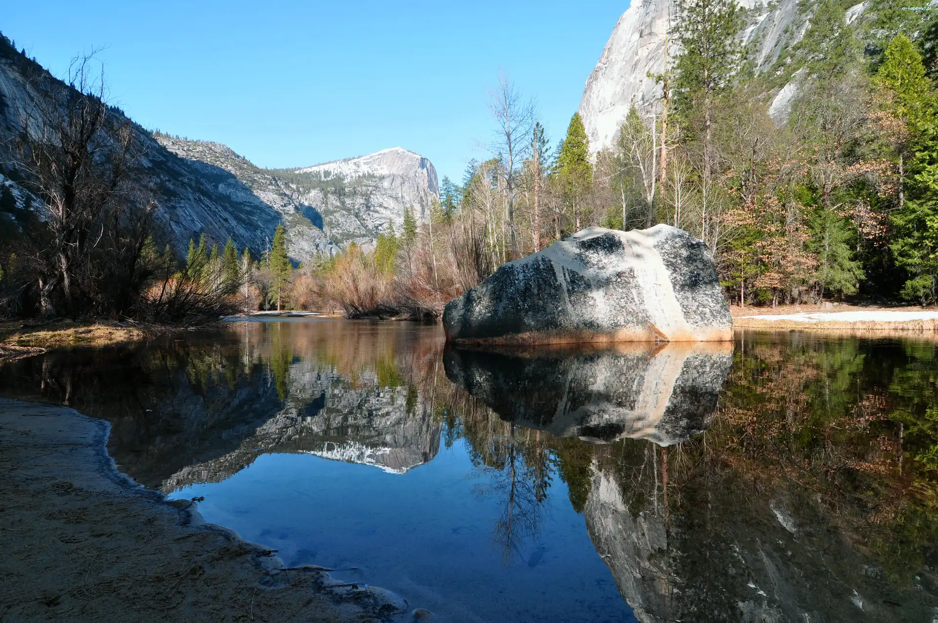 Stany Zjednoczone, Park Narodowy Yosemite, Stan Kalifornia, Góry, Jezioro Mirror Lake