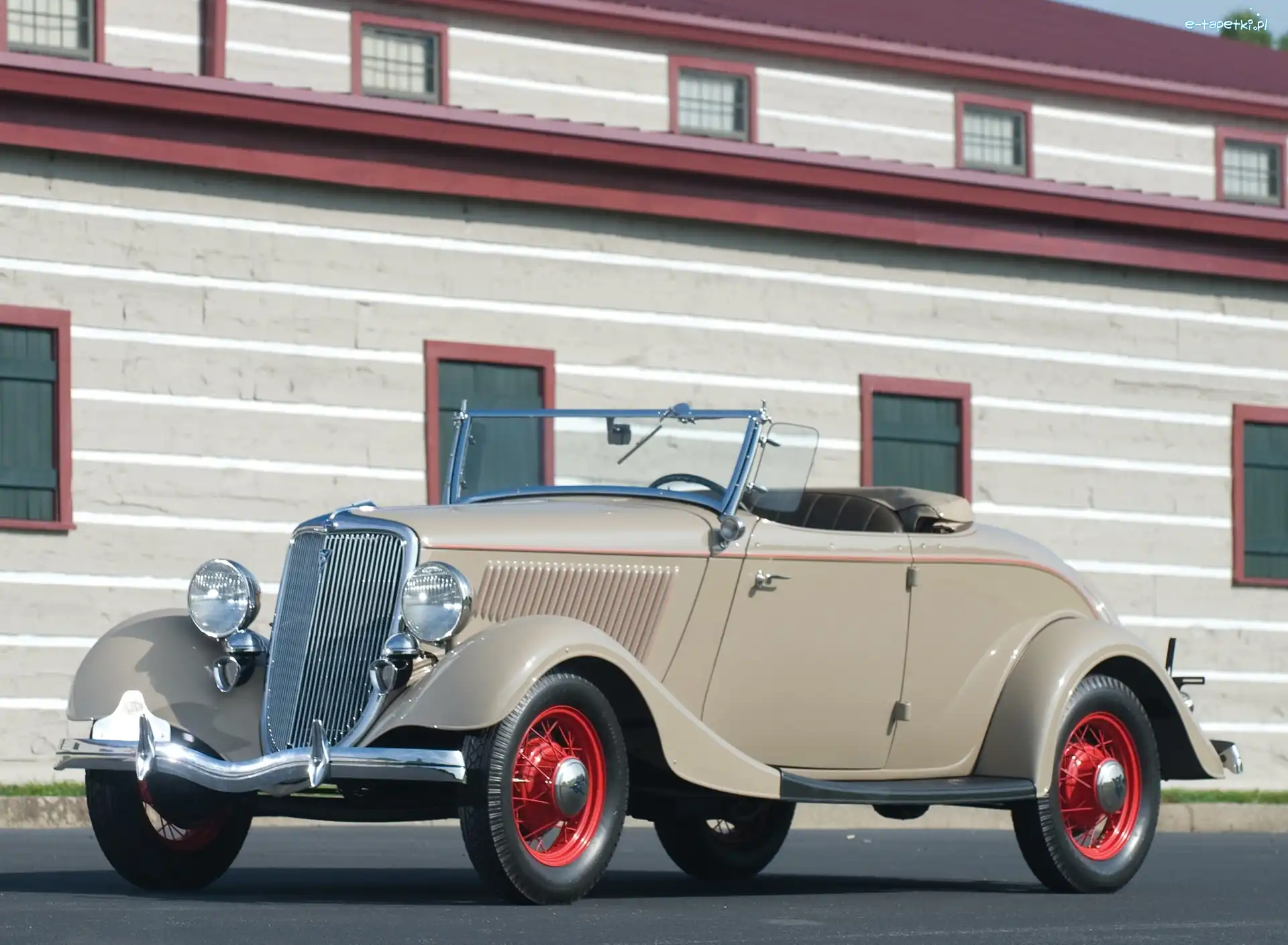 Klasyk, Ford V8 Deluxe