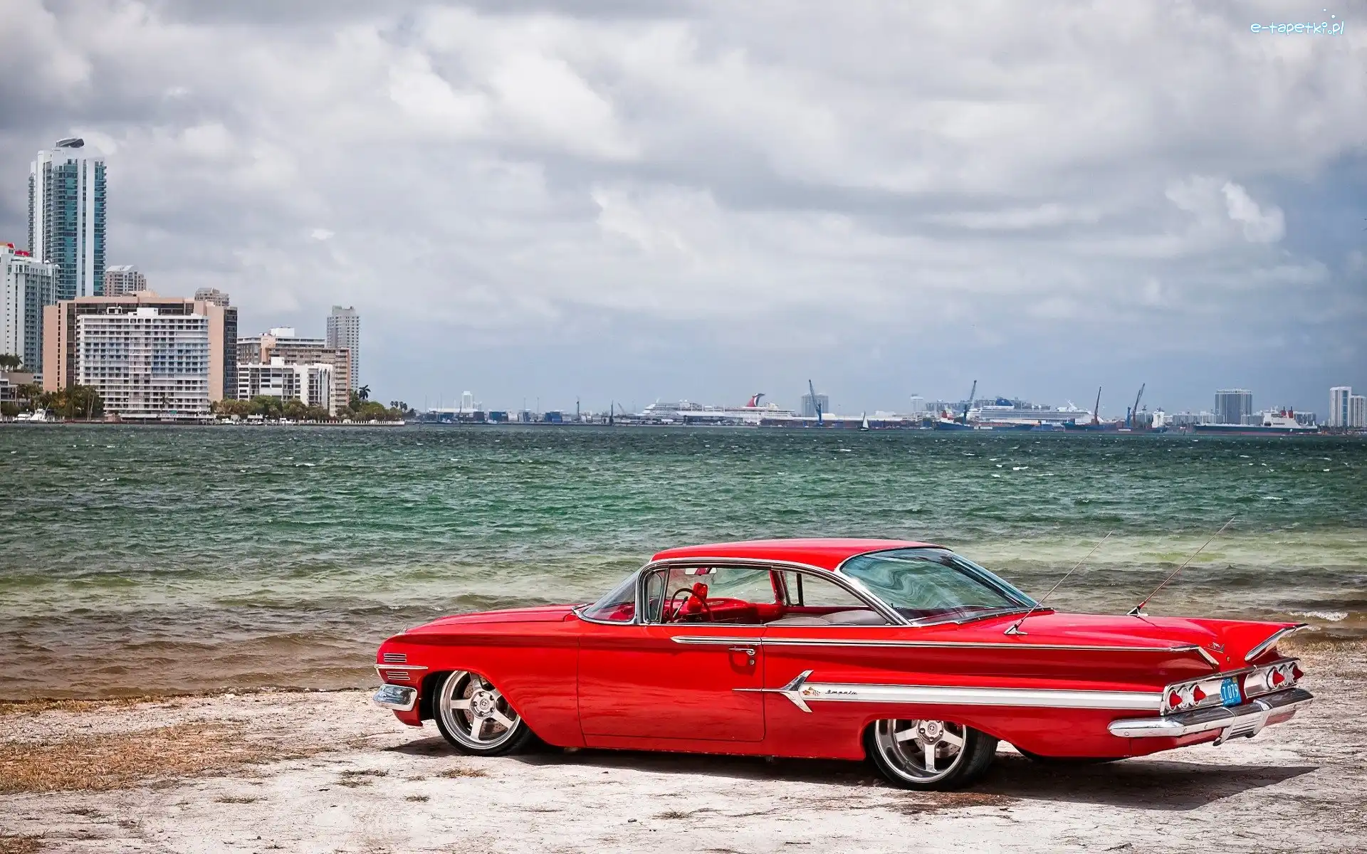 Morze, Chevrolet Impala, Czerwony