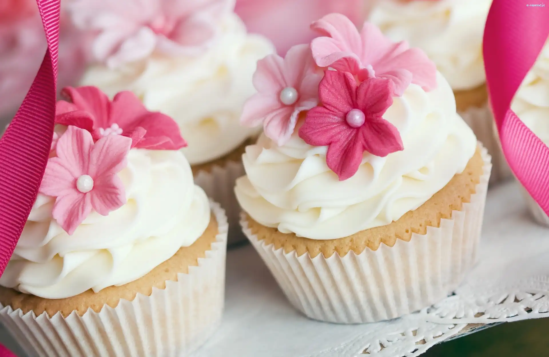 Muffinki, Krem, Babeczki, Kwiatuszki, Różowe